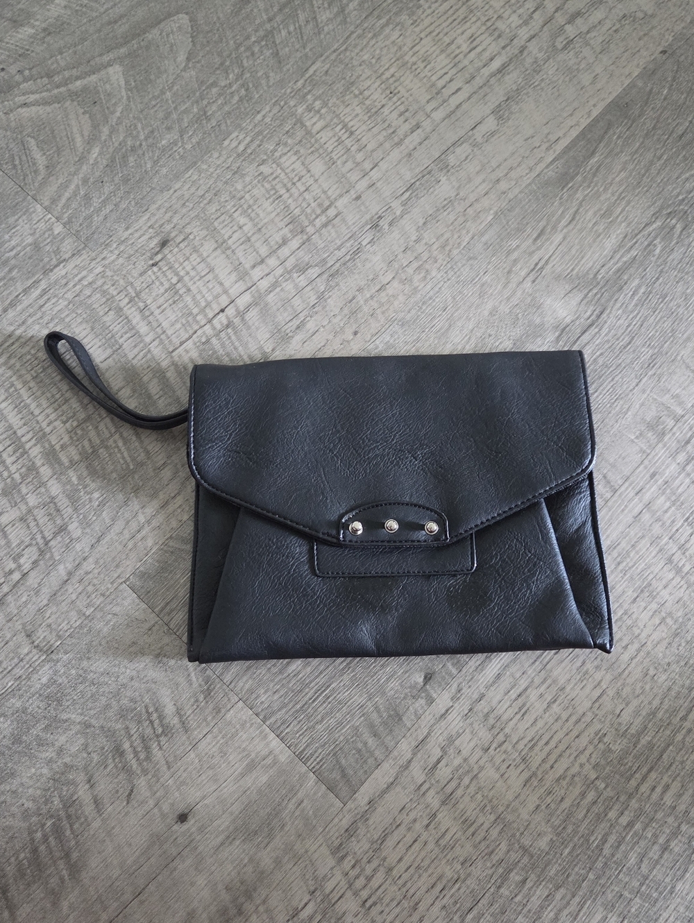 Black Women’s Wristlet Clutch - Sleek Envelope Style.